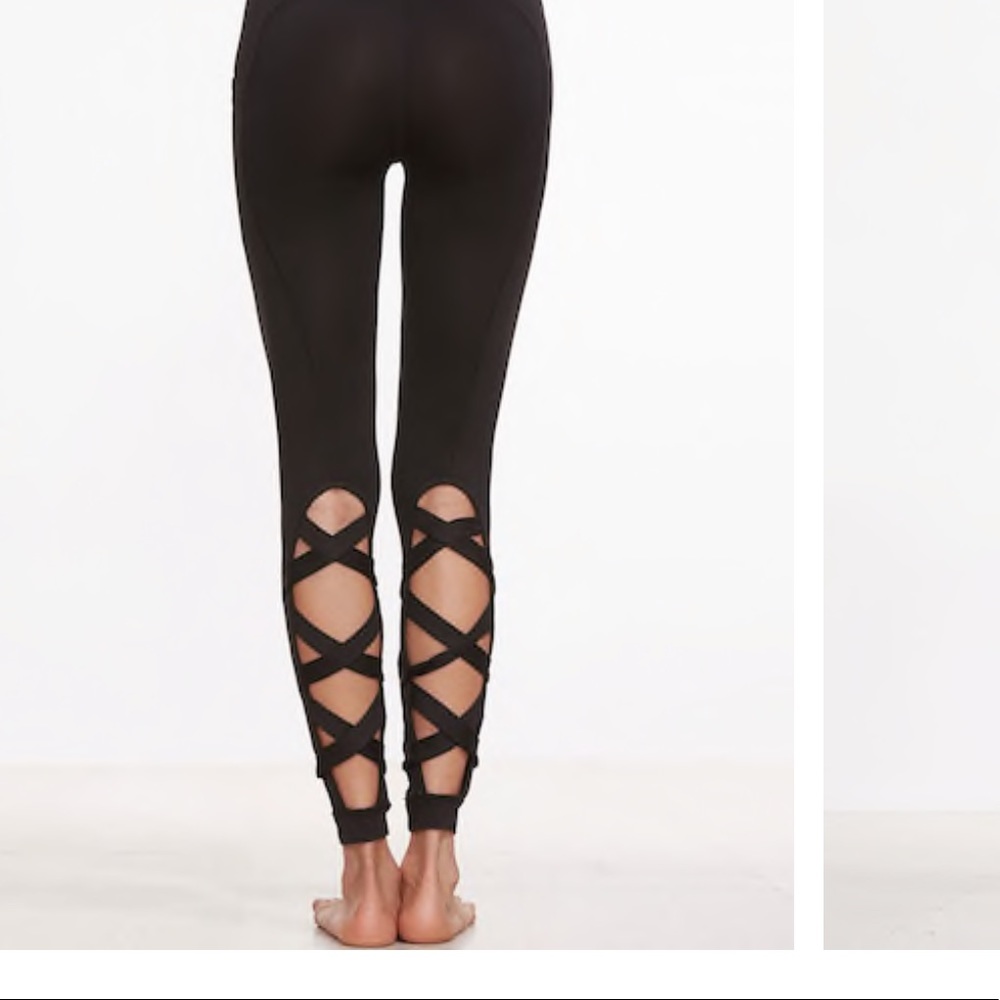 Cut out leggings